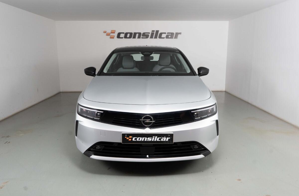 OPEL Astra 1.2 T Edition Aut.