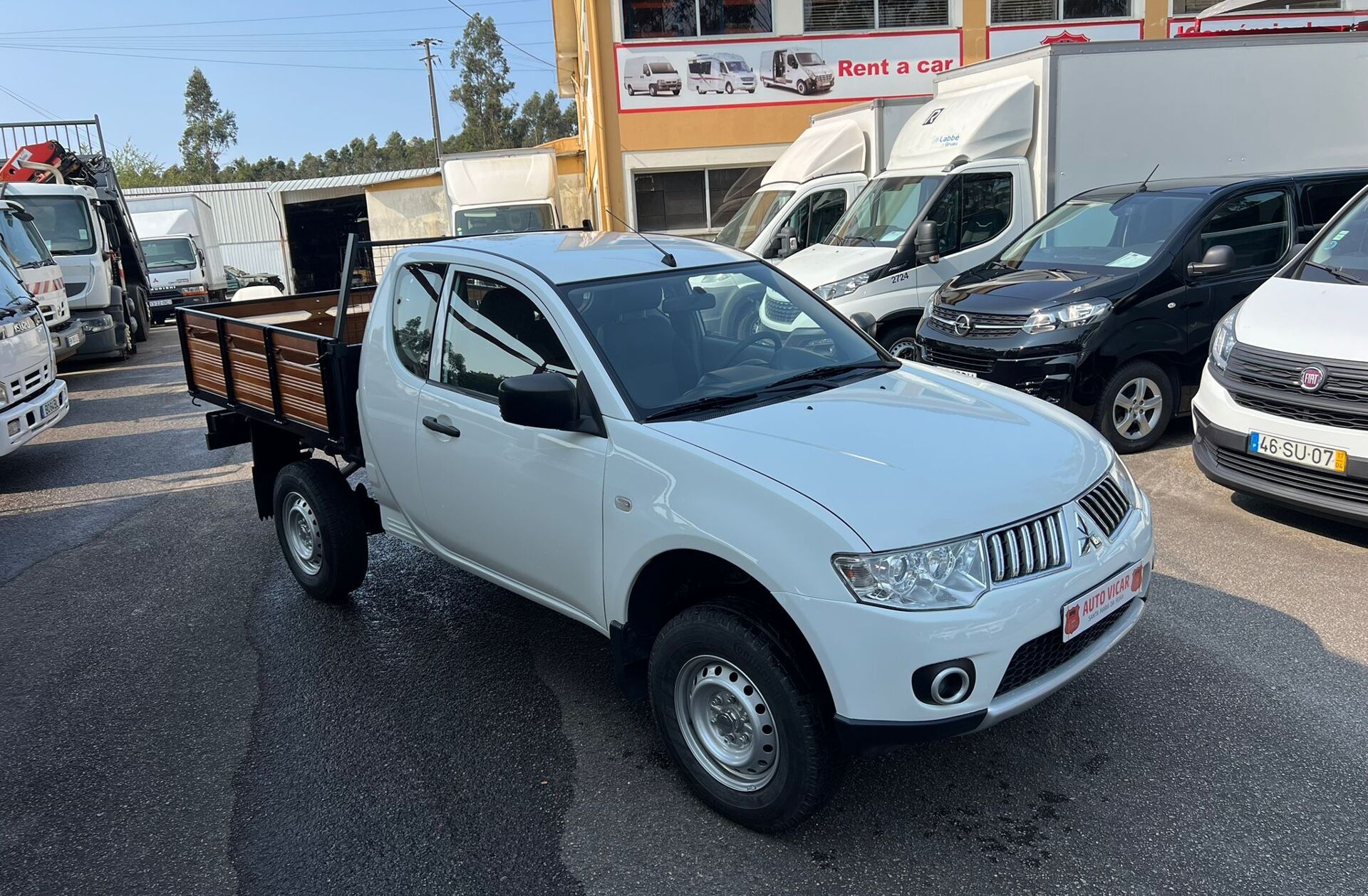 MITSUBISHI L 200 2.5 DI-D Club Invite ABS 4WD