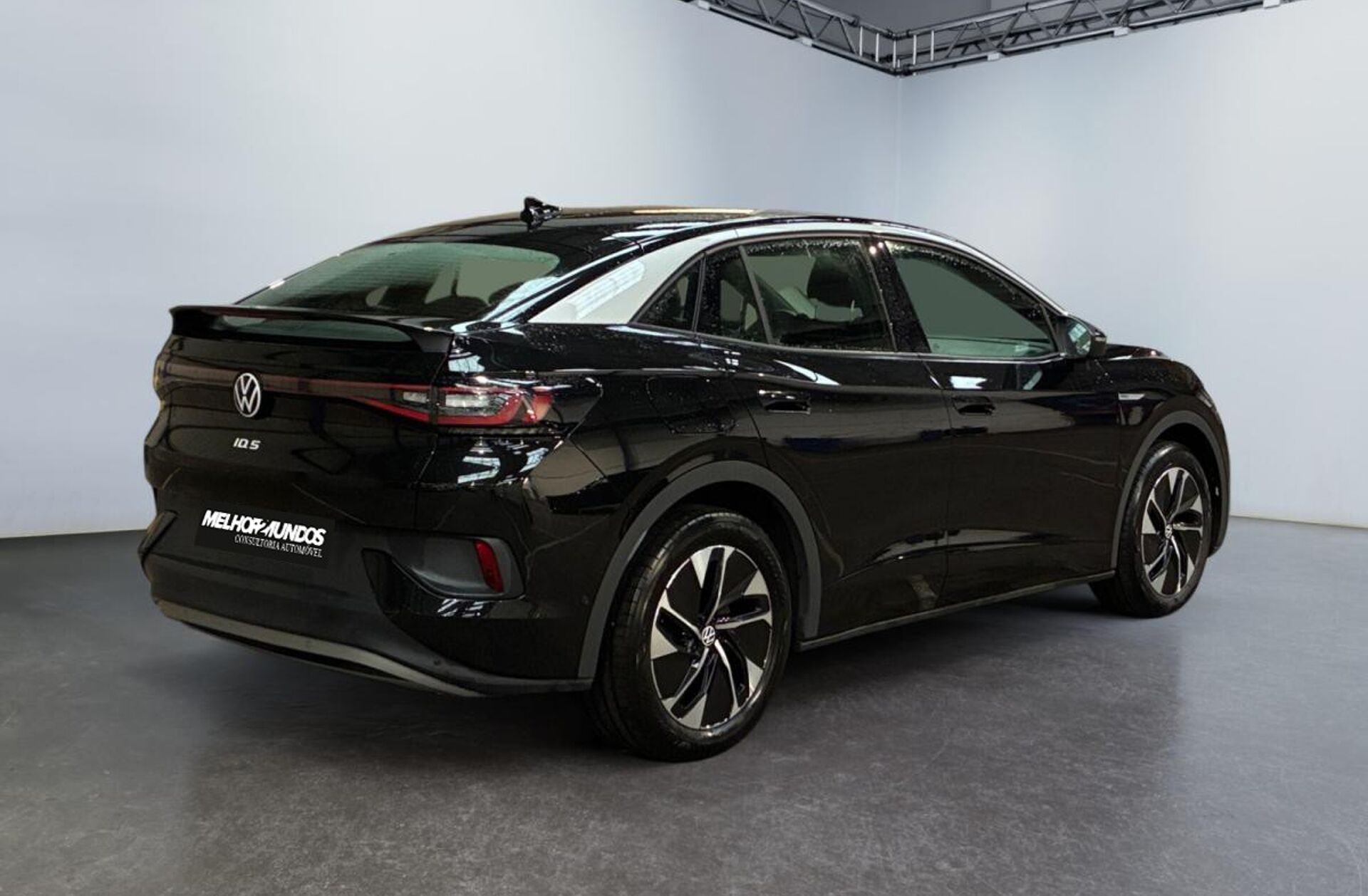 VOLKSWAGEN ID.5 77 kWh Pro