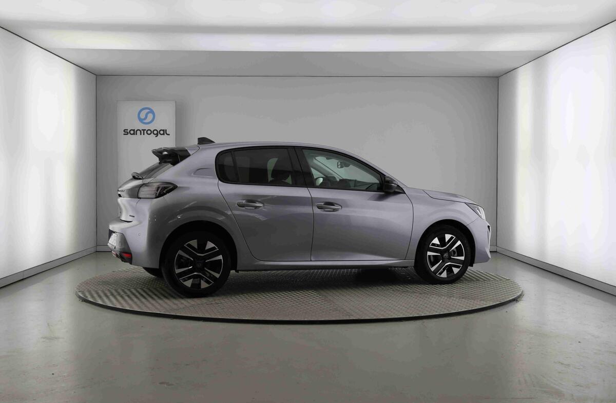 PEUGEOT 208 1.2 Hybrid Allure e-DCS6