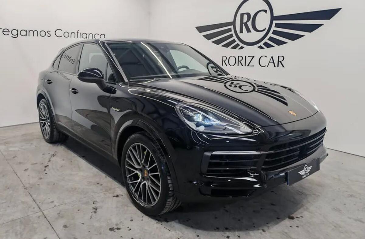 PORSCHE Cayenne E-Hybrid