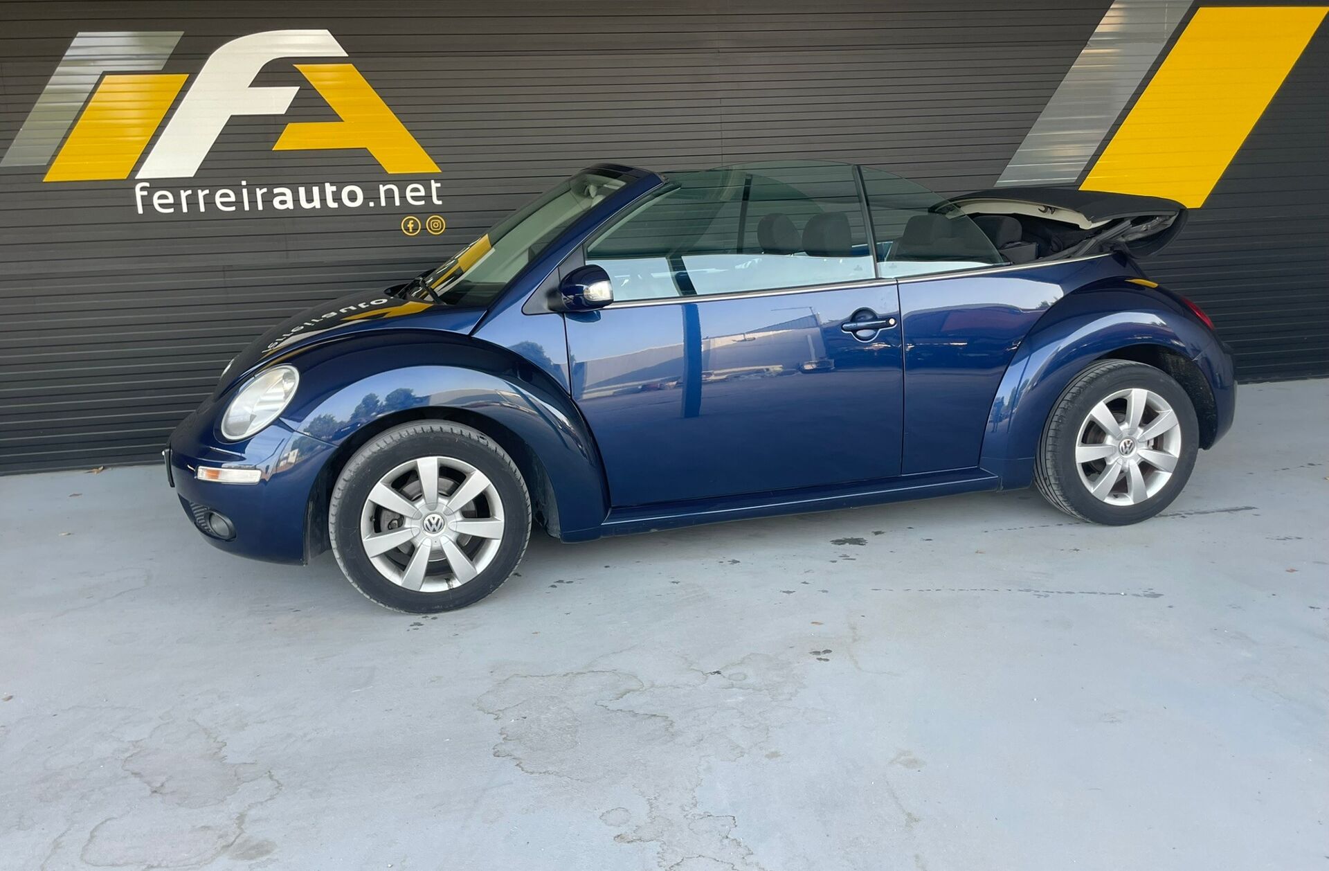 VOLKSWAGEN Beetle New  1.4 Top