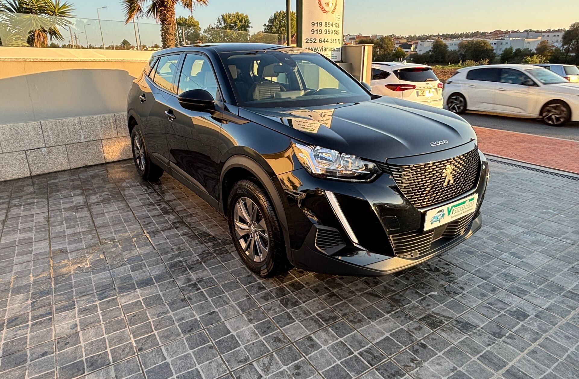 PEUGEOT 2008 1.5 BlueHDi Active EAT8