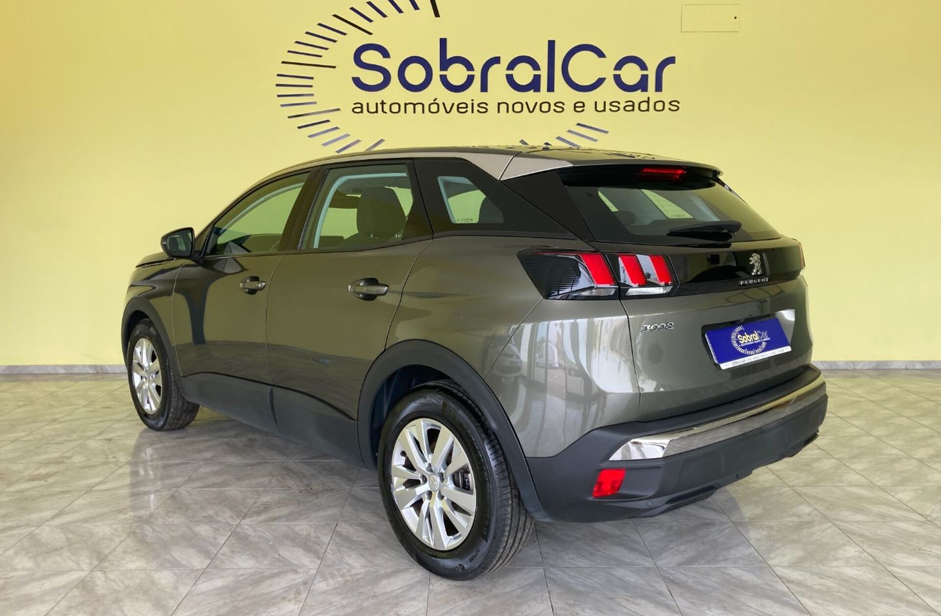 PEUGEOT 3008 1.5 BlueHDi Active
