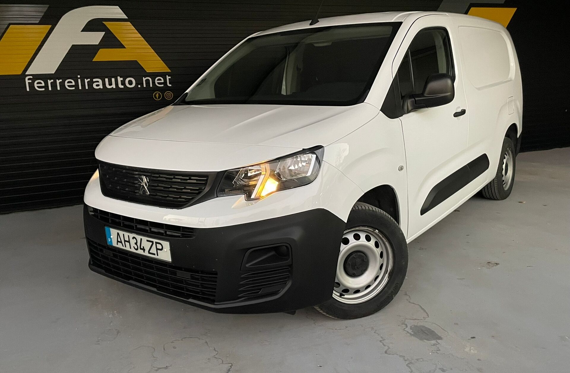 PEUGEOT Partner 1.5 BlueHDi Pro Longa