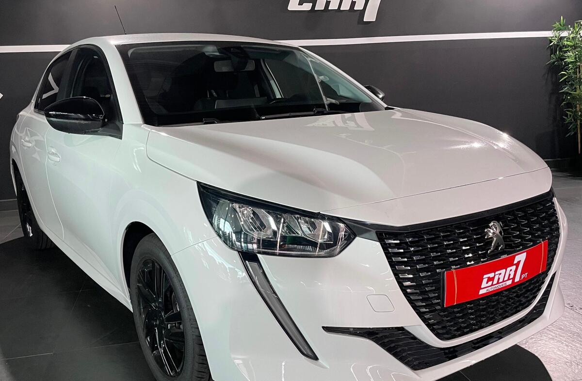 PEUGEOT 208 1.2 PureTech Allure Pack EAT8