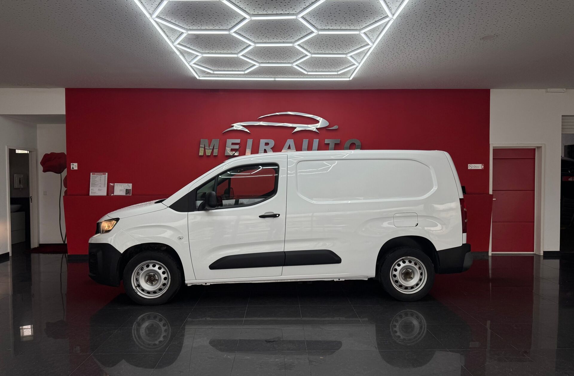 PEUGEOT Partner 1.5 BlueHDi Pro Longa