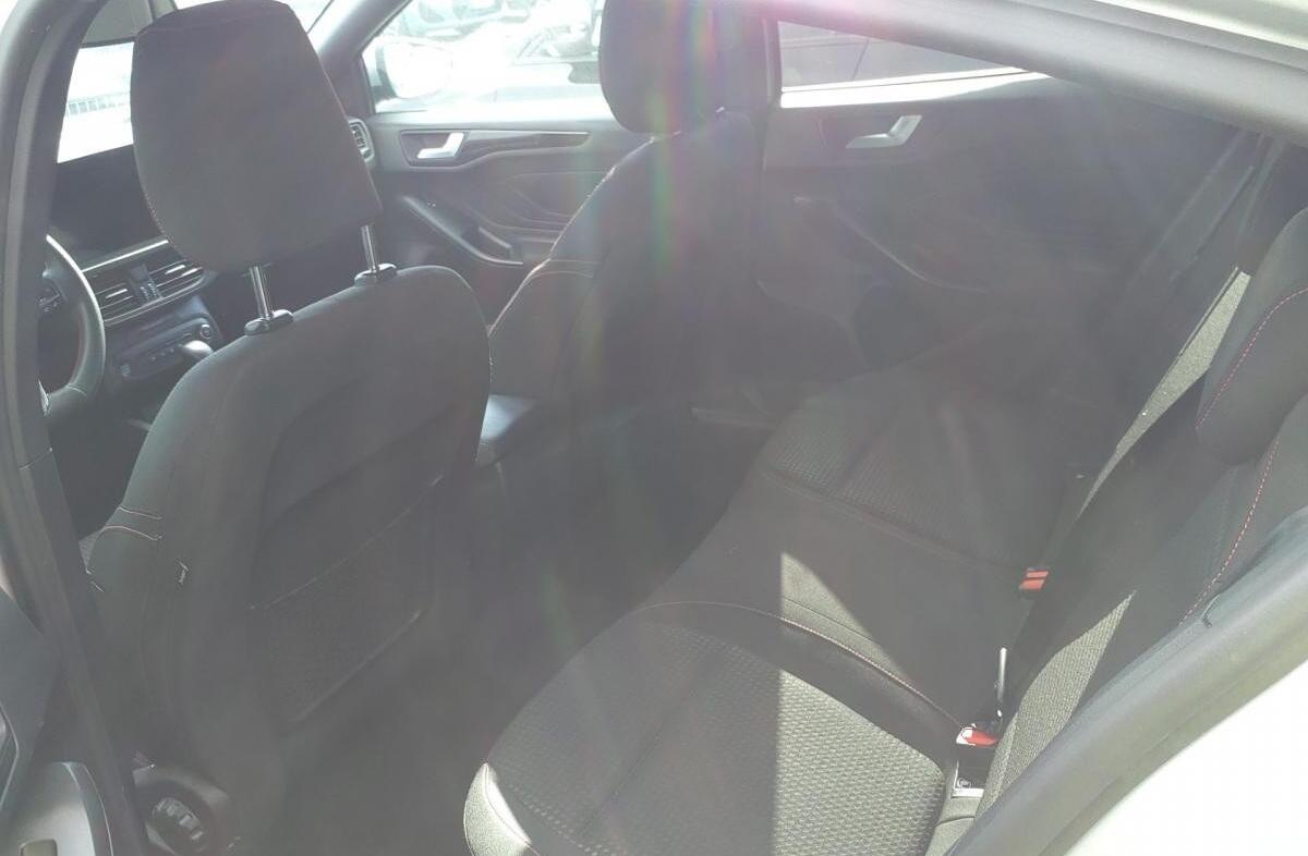 FORD Focus 1.0 EcoBoost MHEV ST-Line Aut.