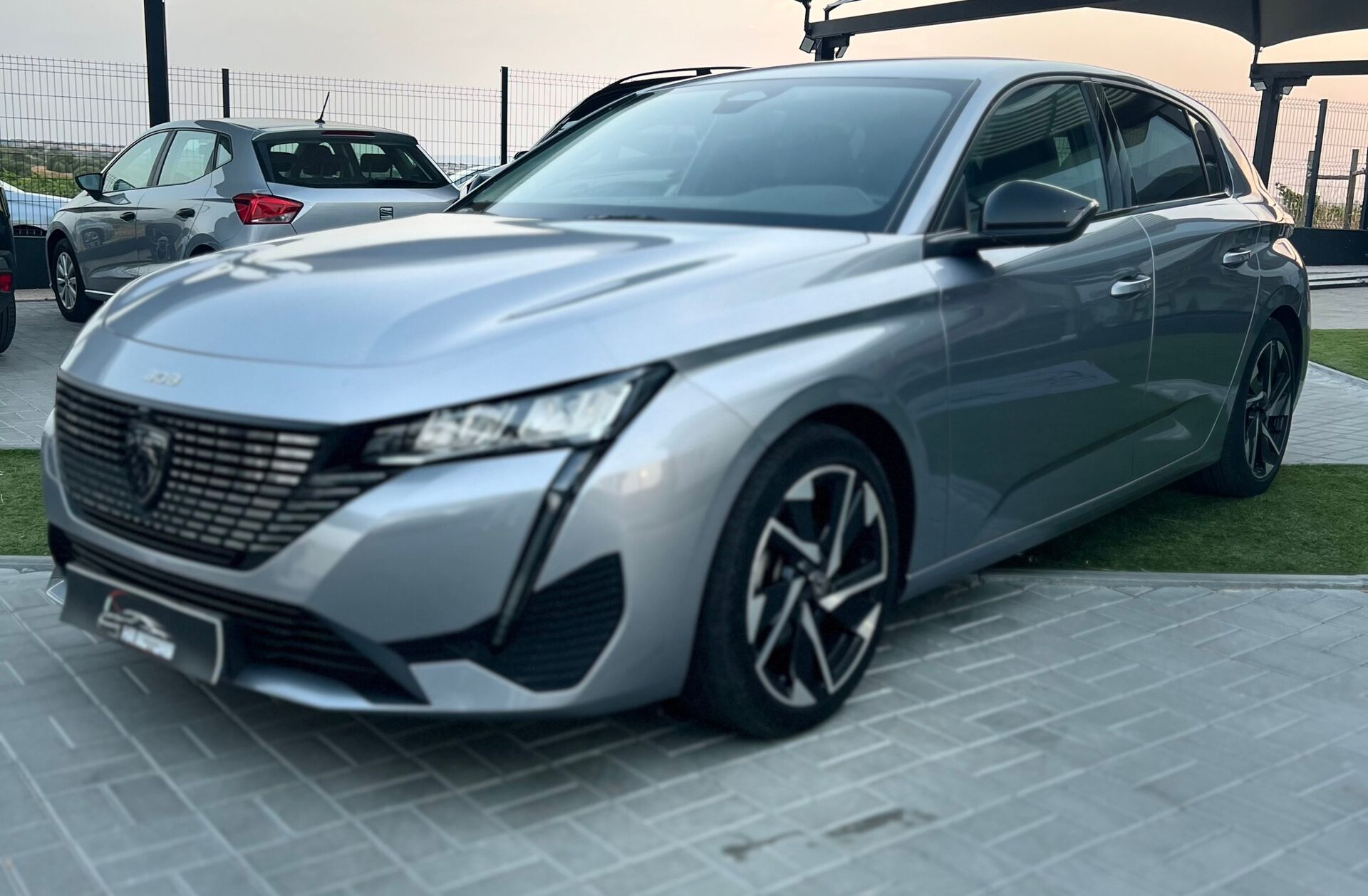 PEUGEOT 308 1.2 PureTech Allure Pack EAT8