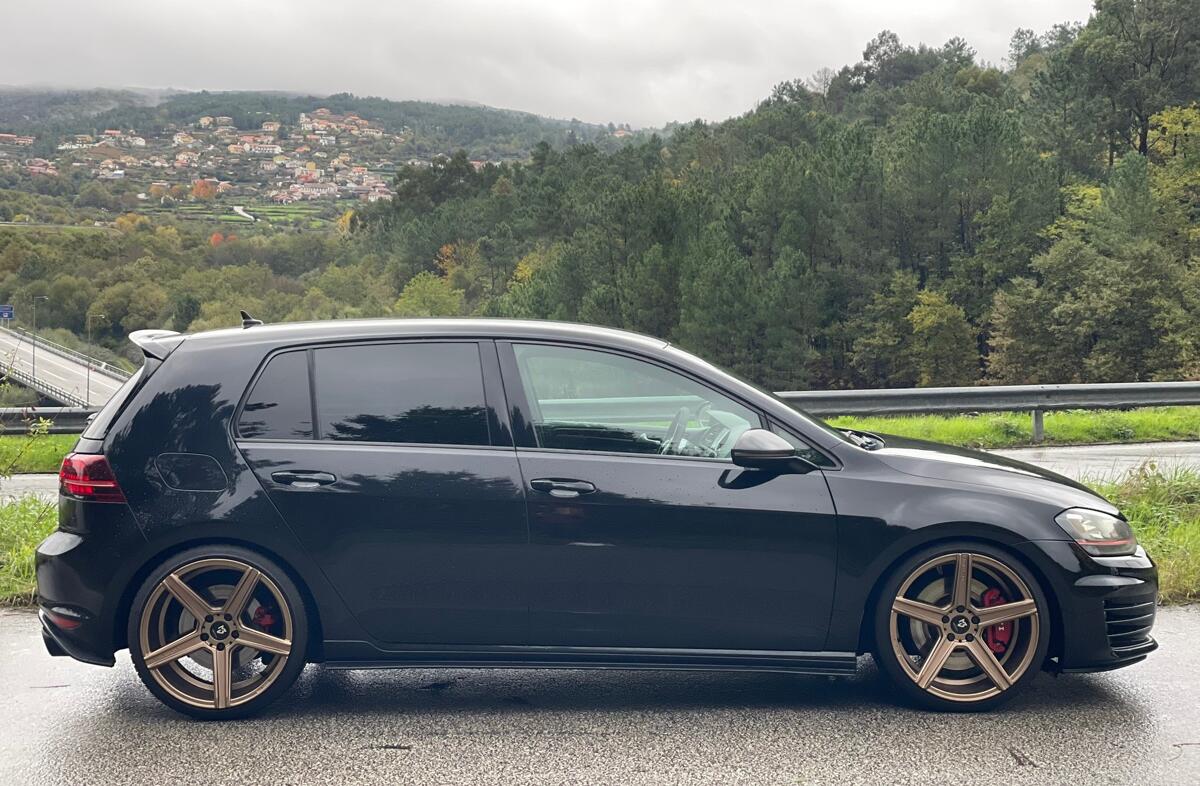 VOLKSWAGEN Golf 2.0 TSi GTi DSG Performance