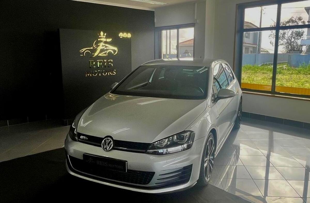 VOLKSWAGEN Golf 2.0 TDi GTD