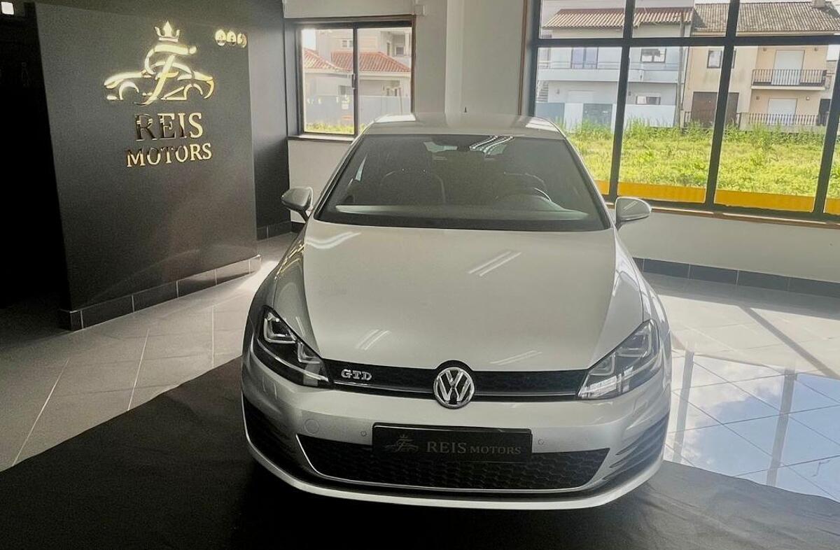 VOLKSWAGEN Golf 2.0 TDi GTD