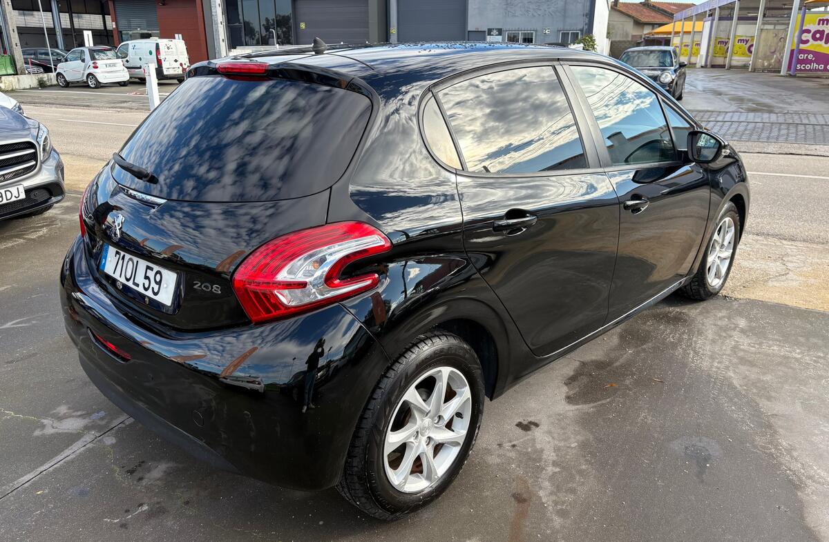 PEUGEOT 208 1.4 HDi Active