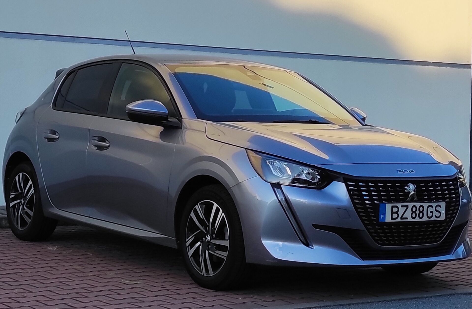 PEUGEOT 208 1.2 PureTech Allure Pack EAT8