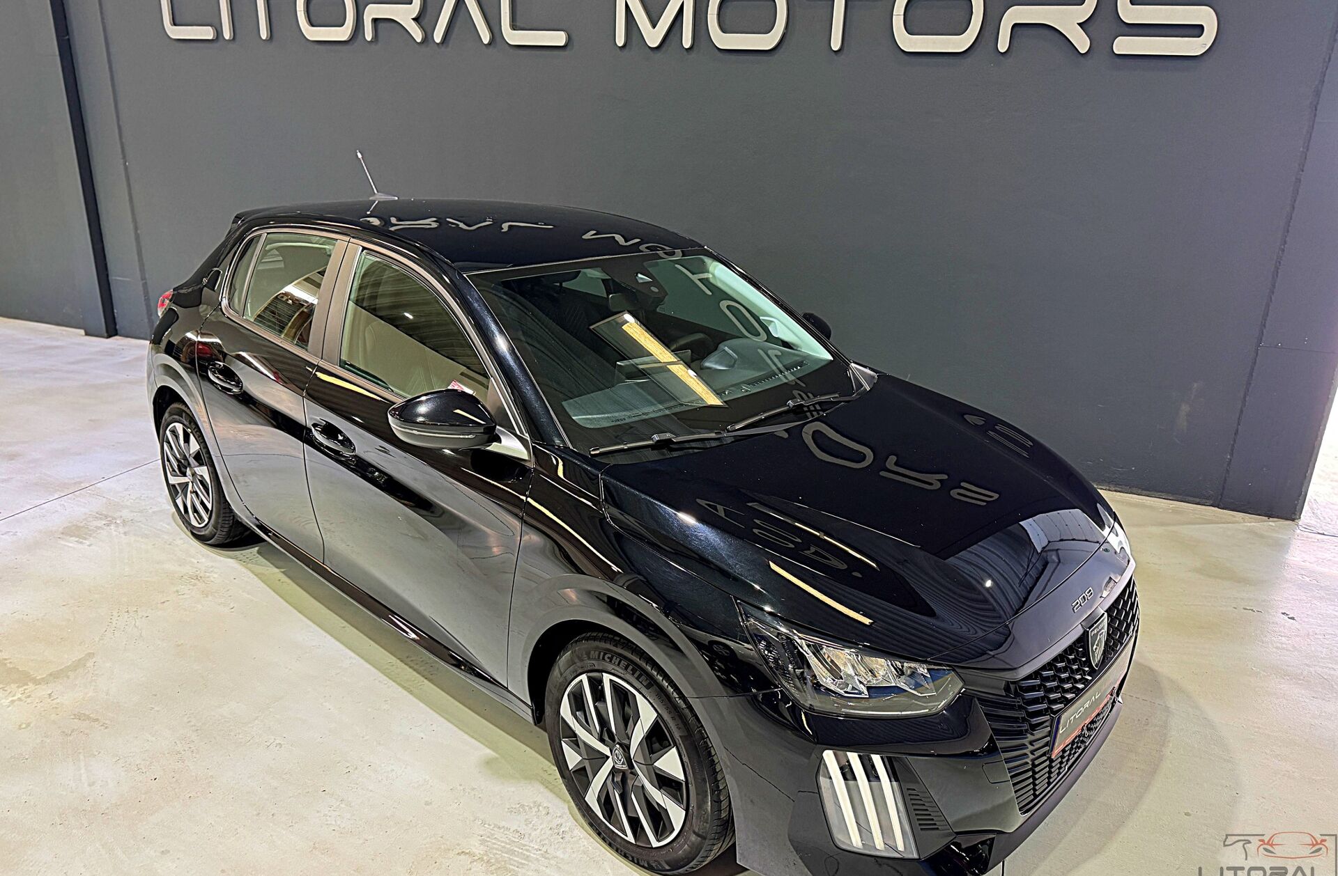 PEUGEOT 208 1.2 PureTech Active