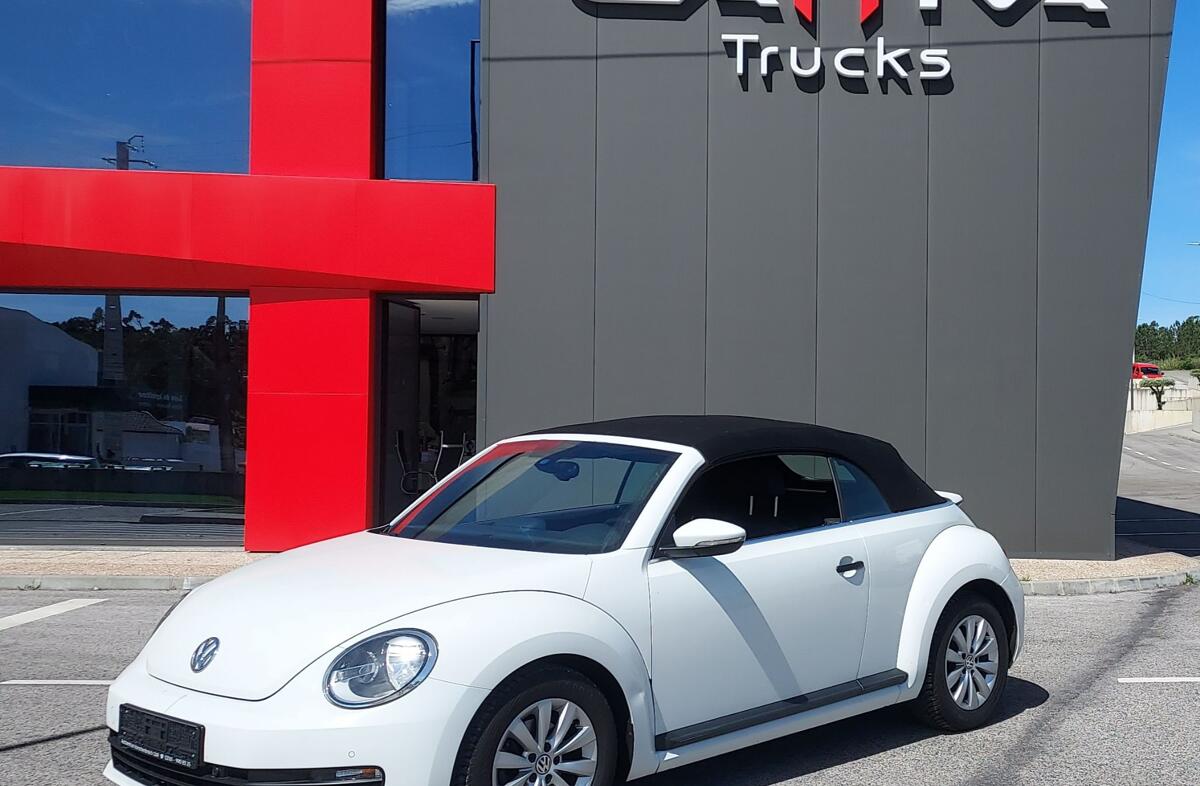 VOLKSWAGEN Beetle Cabrio 1.6 TDi Design
