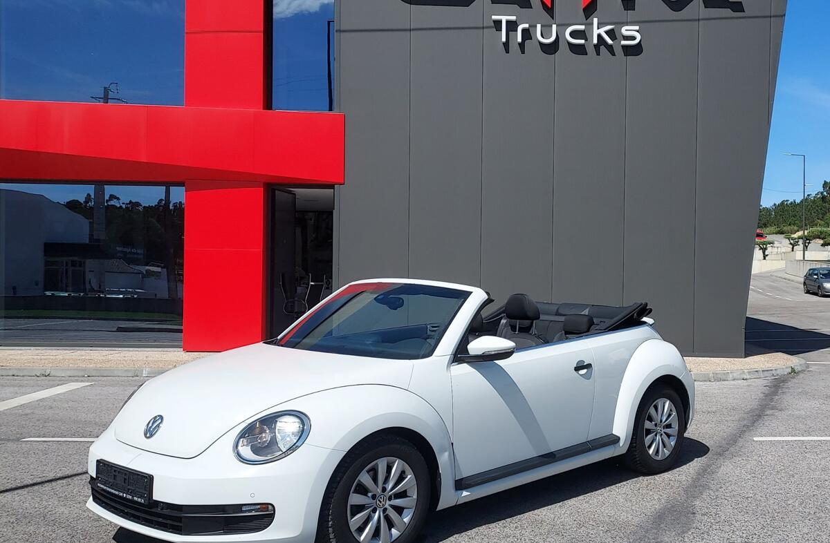 VOLKSWAGEN Beetle Cabrio 1.6 TDi Design