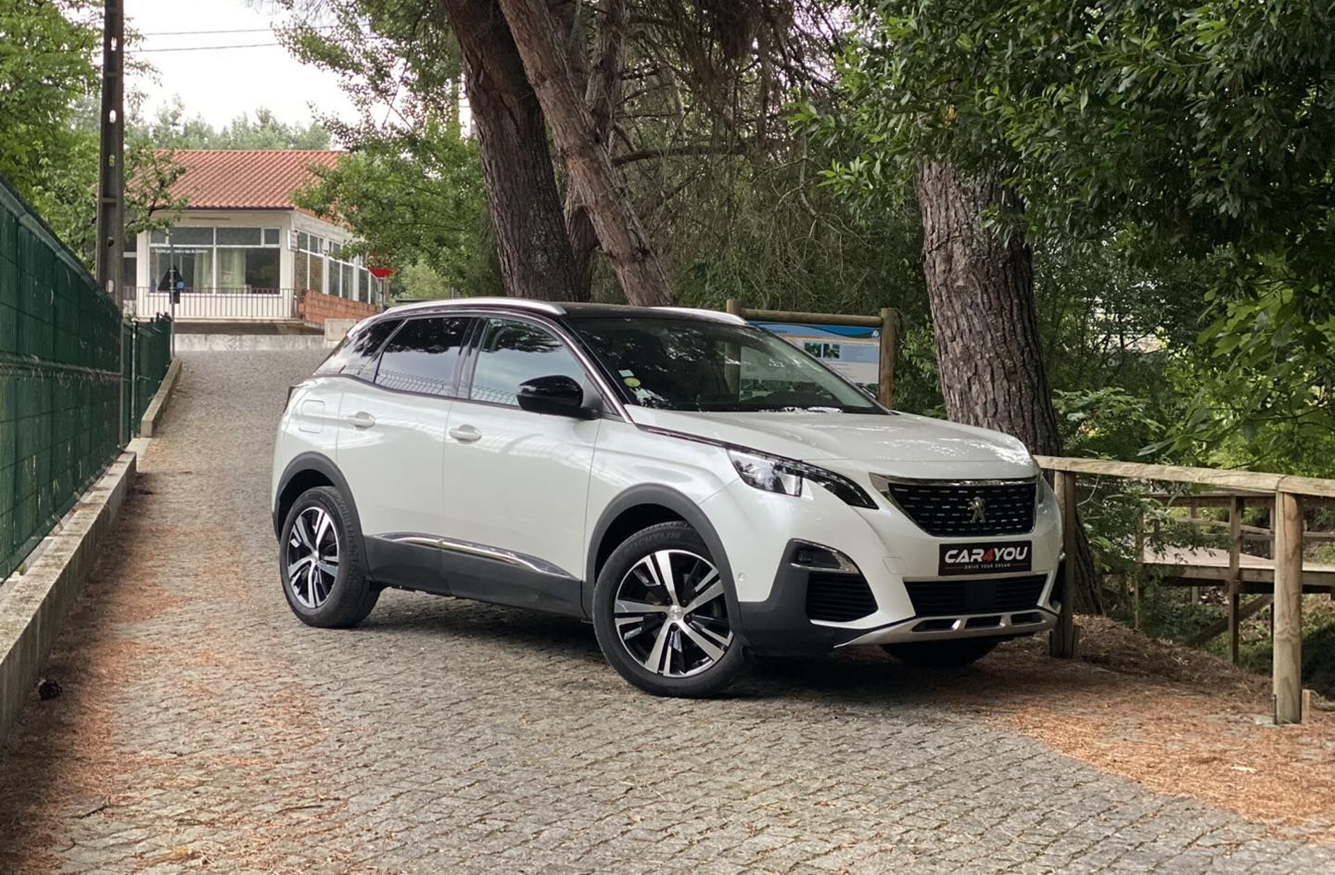 PEUGEOT 3008 1.6 BlueHDi Allure EAT6 J18