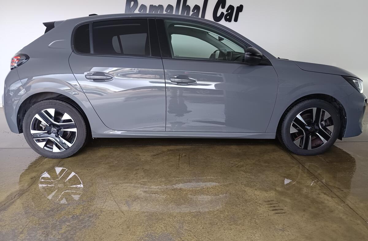 PEUGEOT 208 1.2 PureTech Allure