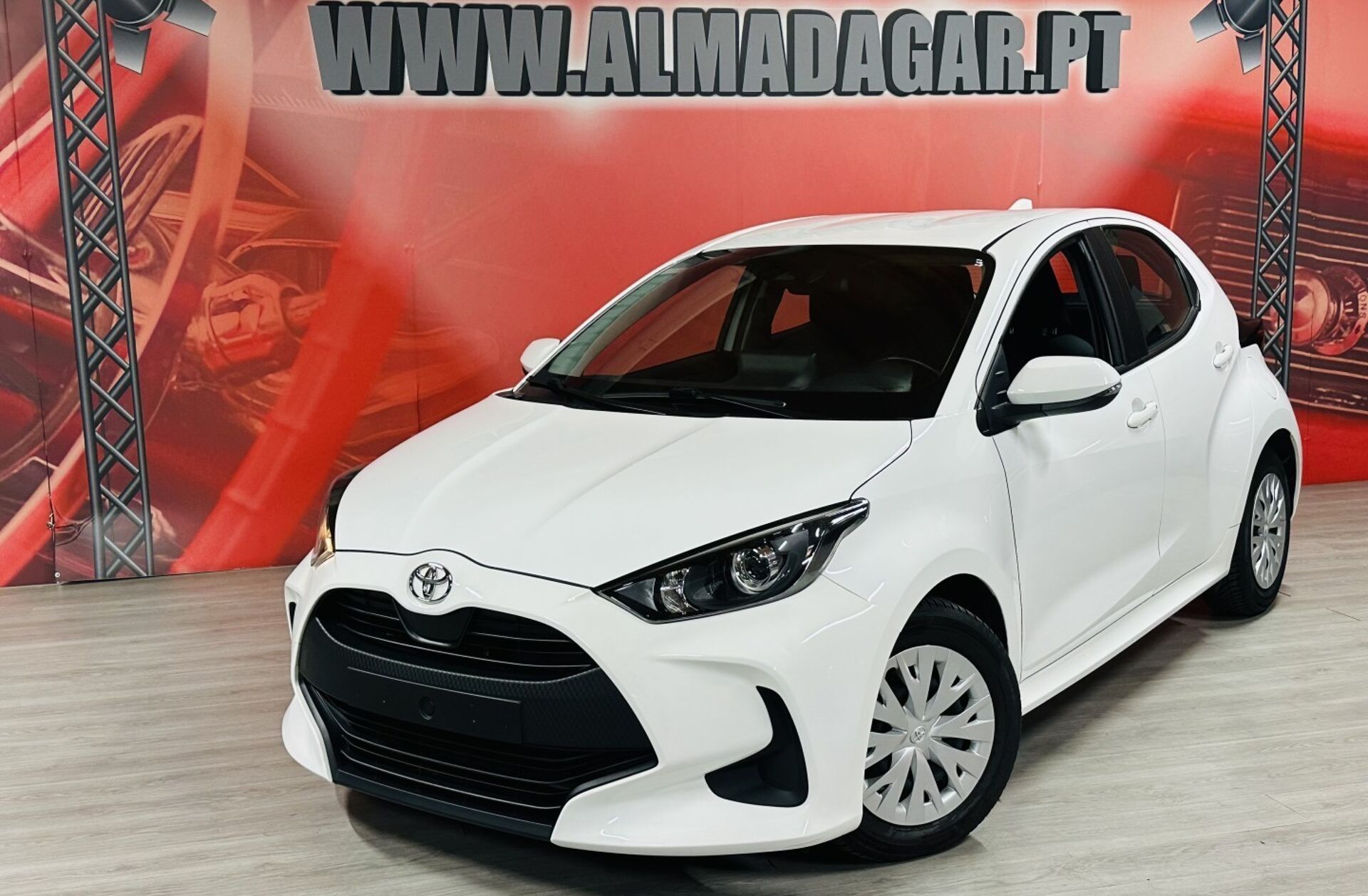 TOYOTA Yaris 1.0 VVT-i Comfort