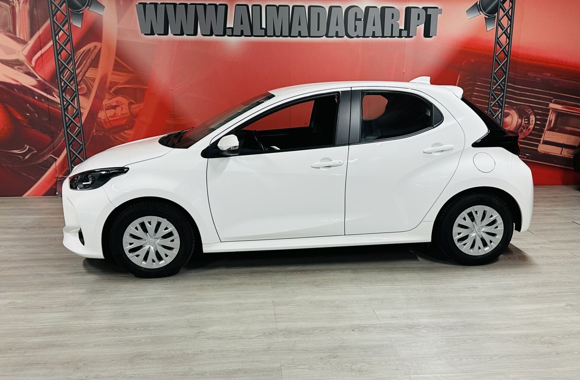 TOYOTA Yaris 1.0 VVT-i Comfort