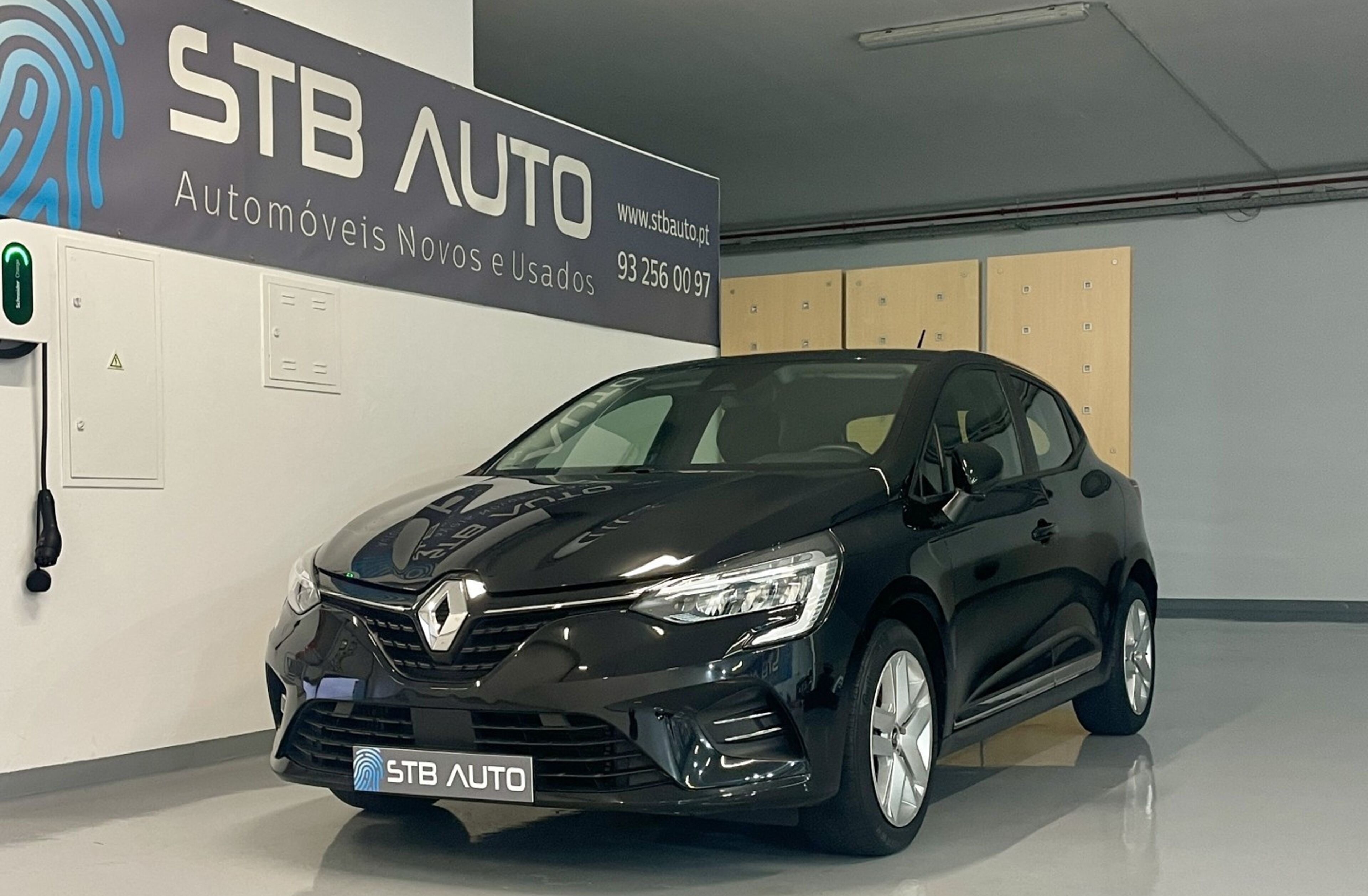 RENAULT Clio 1.0 TCe Intens