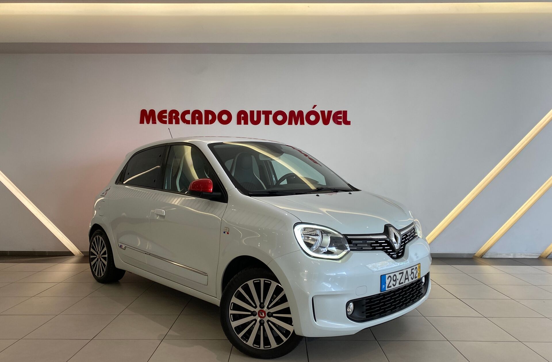 RENAULT Twingo 0.9 TCe Le Coq Sportif