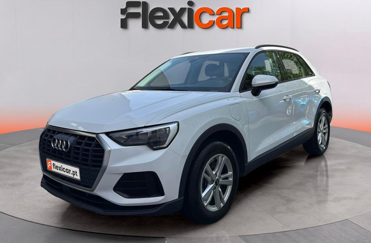 AUDI Q3 45 TFSIe S tronic