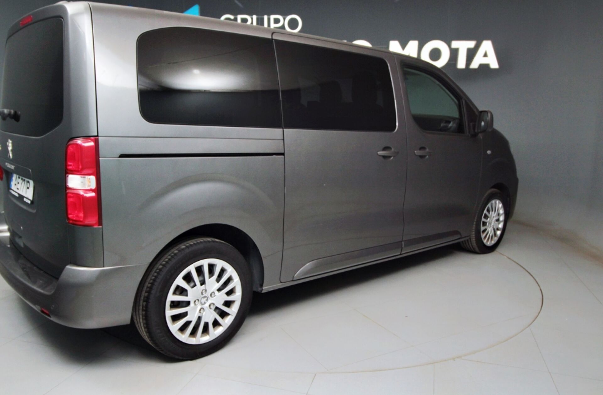 PEUGEOT Traveller 1.5 BlueHDi L1H1 Compact