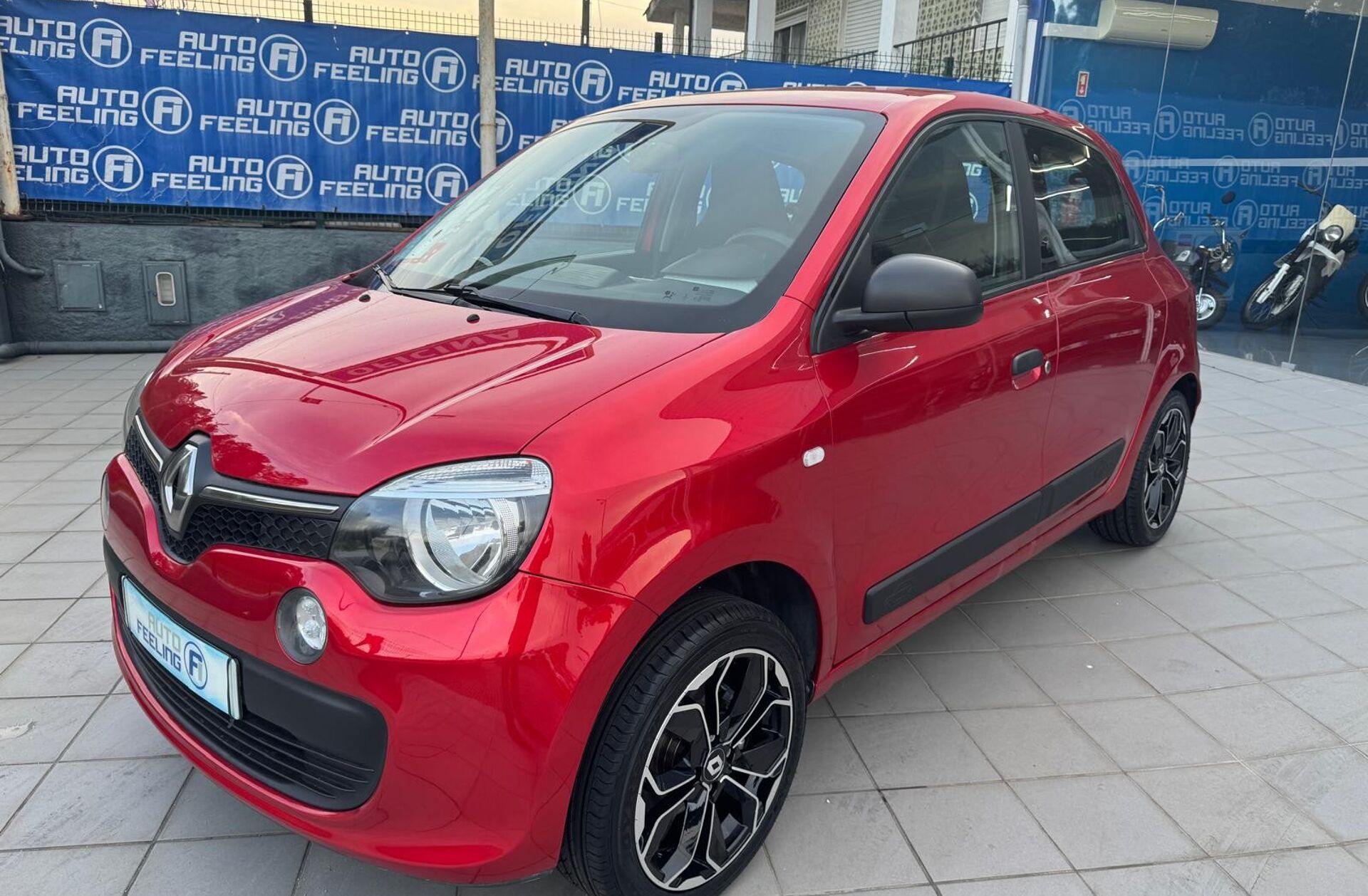 RENAULT Twingo 1.0 SCe Night&Day