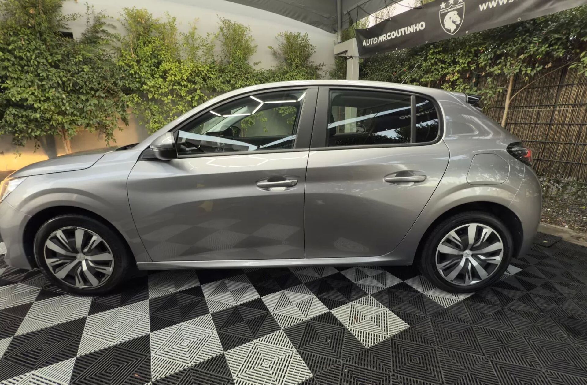 PEUGEOT 208 1.5 BlueHDi Active Business Pack