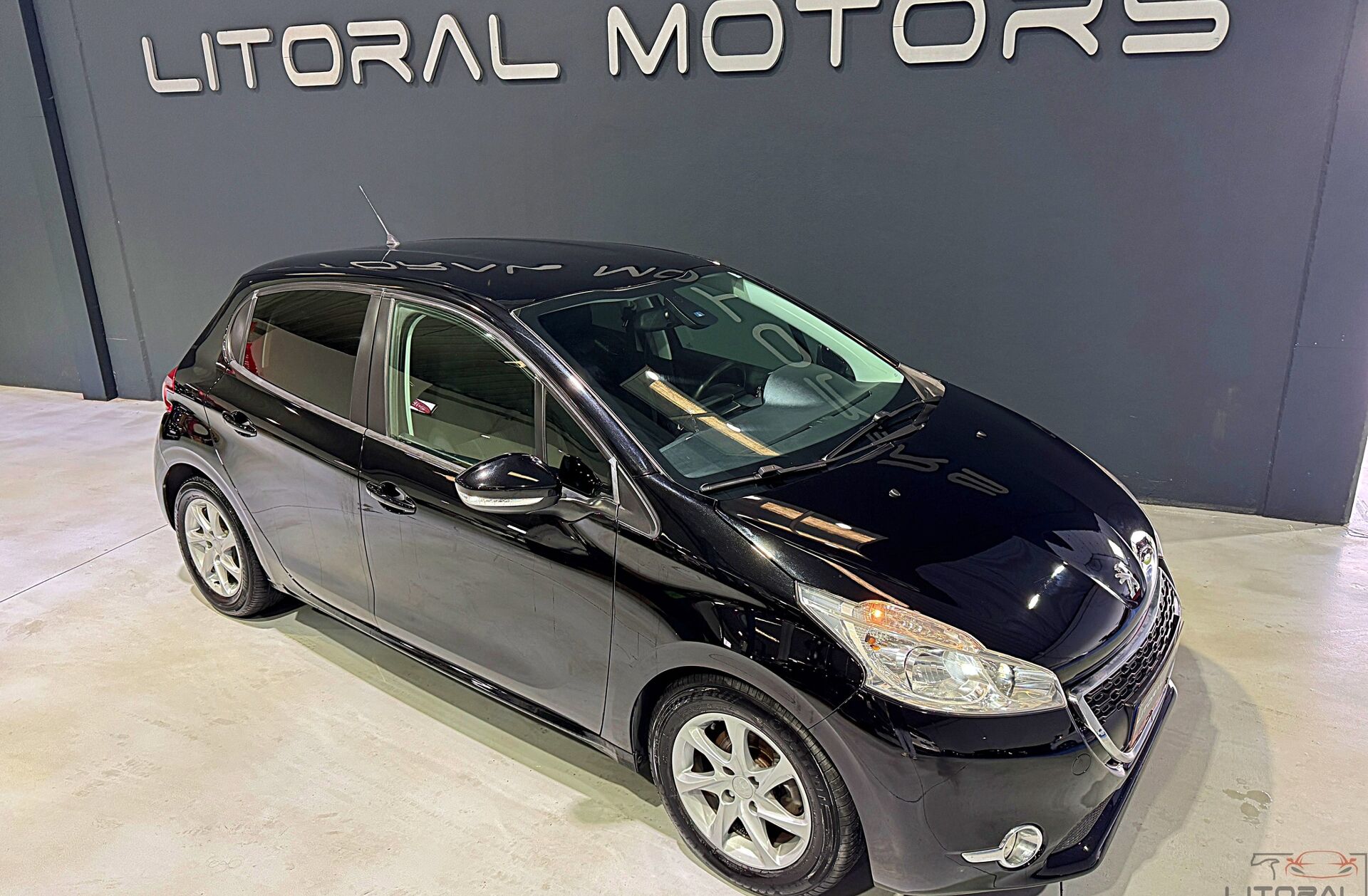 PEUGEOT 208 1.4 HDi Allure
