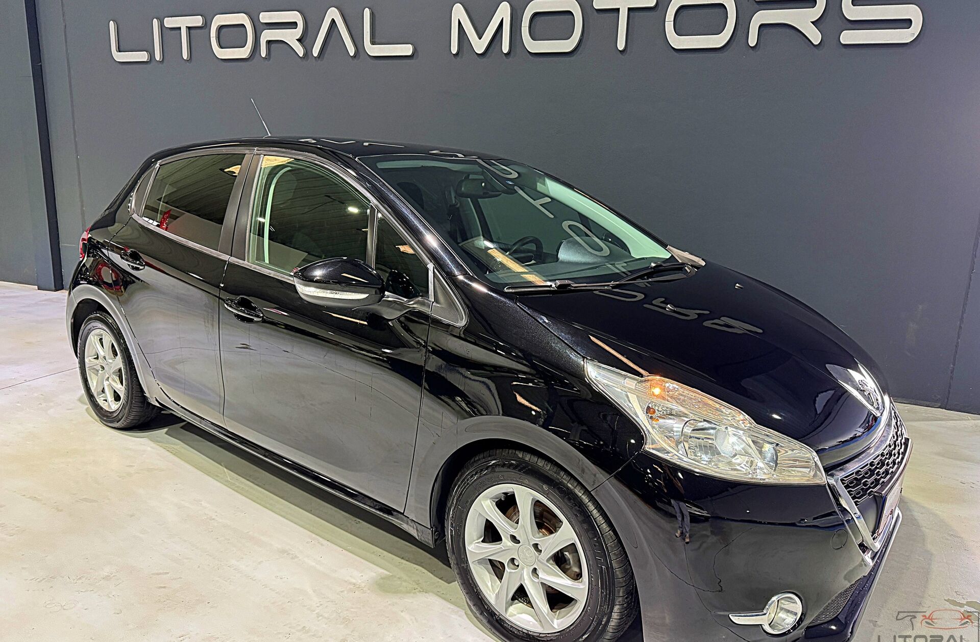 PEUGEOT 208 1.4 HDi Allure