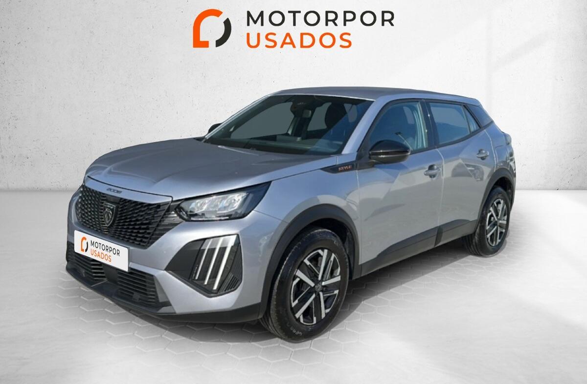 PEUGEOT 2008 1.2 PureTech Style