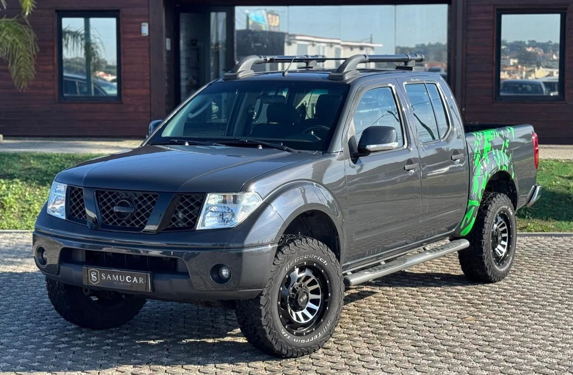 NISSAN Navara 2.5 dCi CD LE AT