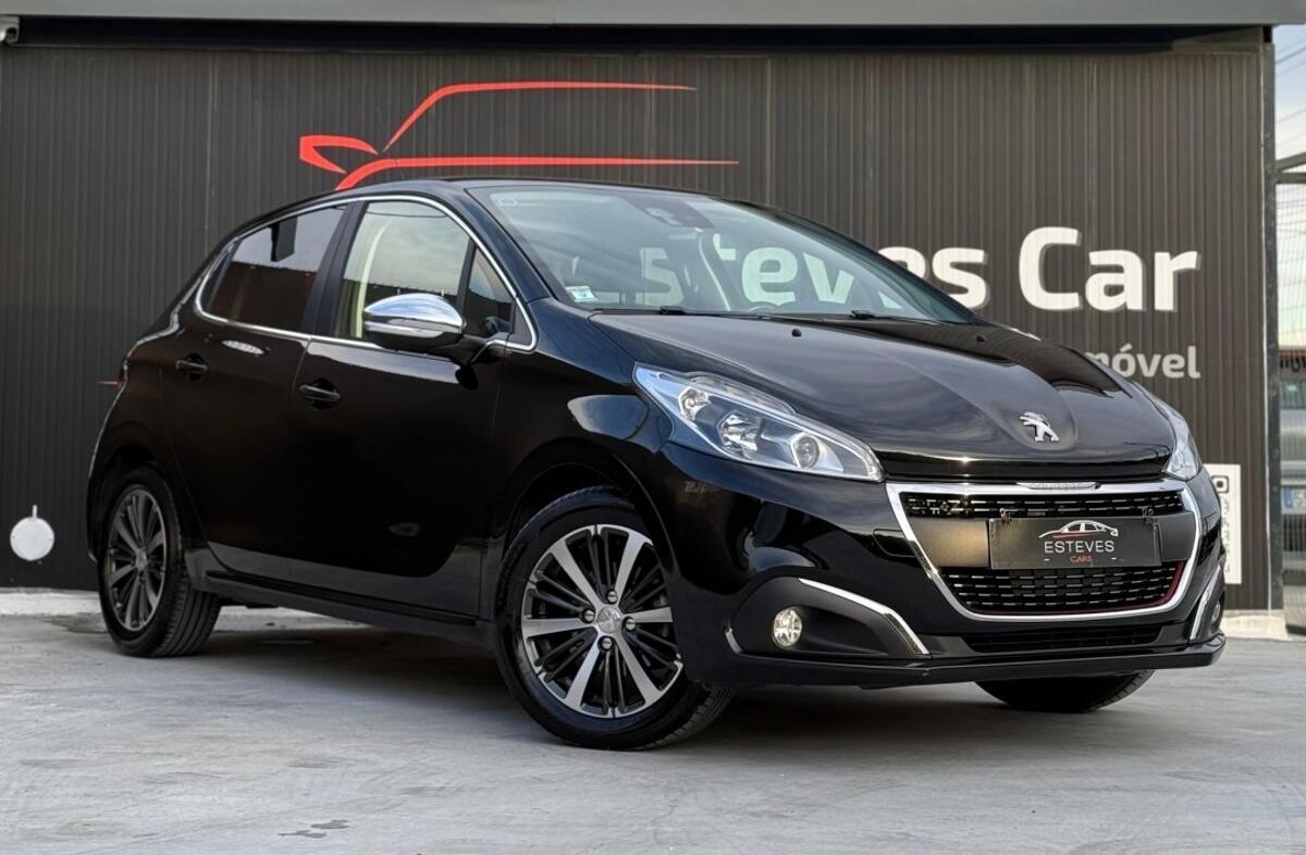 PEUGEOT 208 1.2 VTi Allure