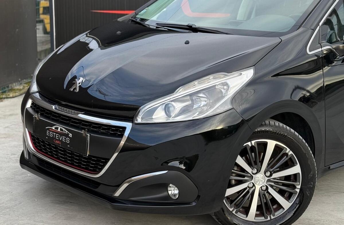PEUGEOT 208 1.2 VTi Allure