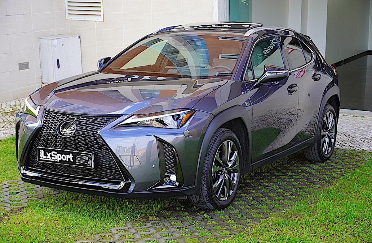 LEXUS UX 250h F Sport