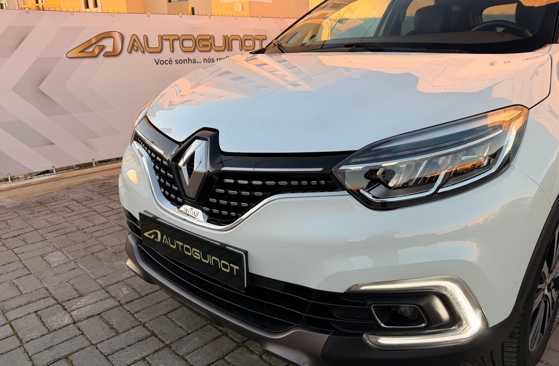 RENAULT Captur 1.2 TCe Initiale Paris