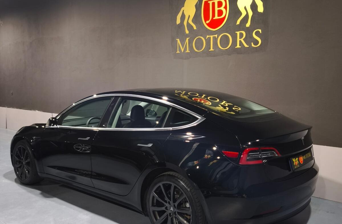 TESLA Model 3 Standard Range Plus RWD