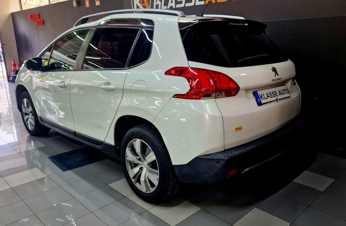 PEUGEOT 2008 1.2 VTi Allure