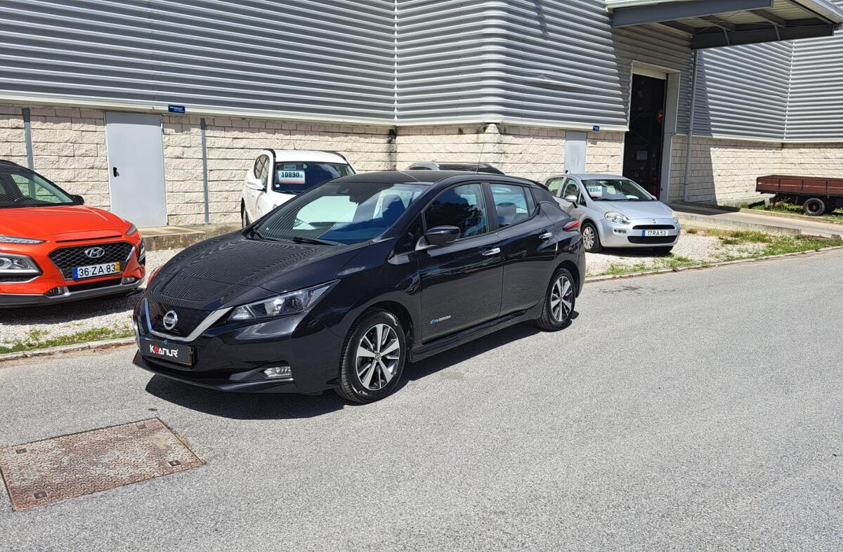 NISSAN Leaf N-Connecta