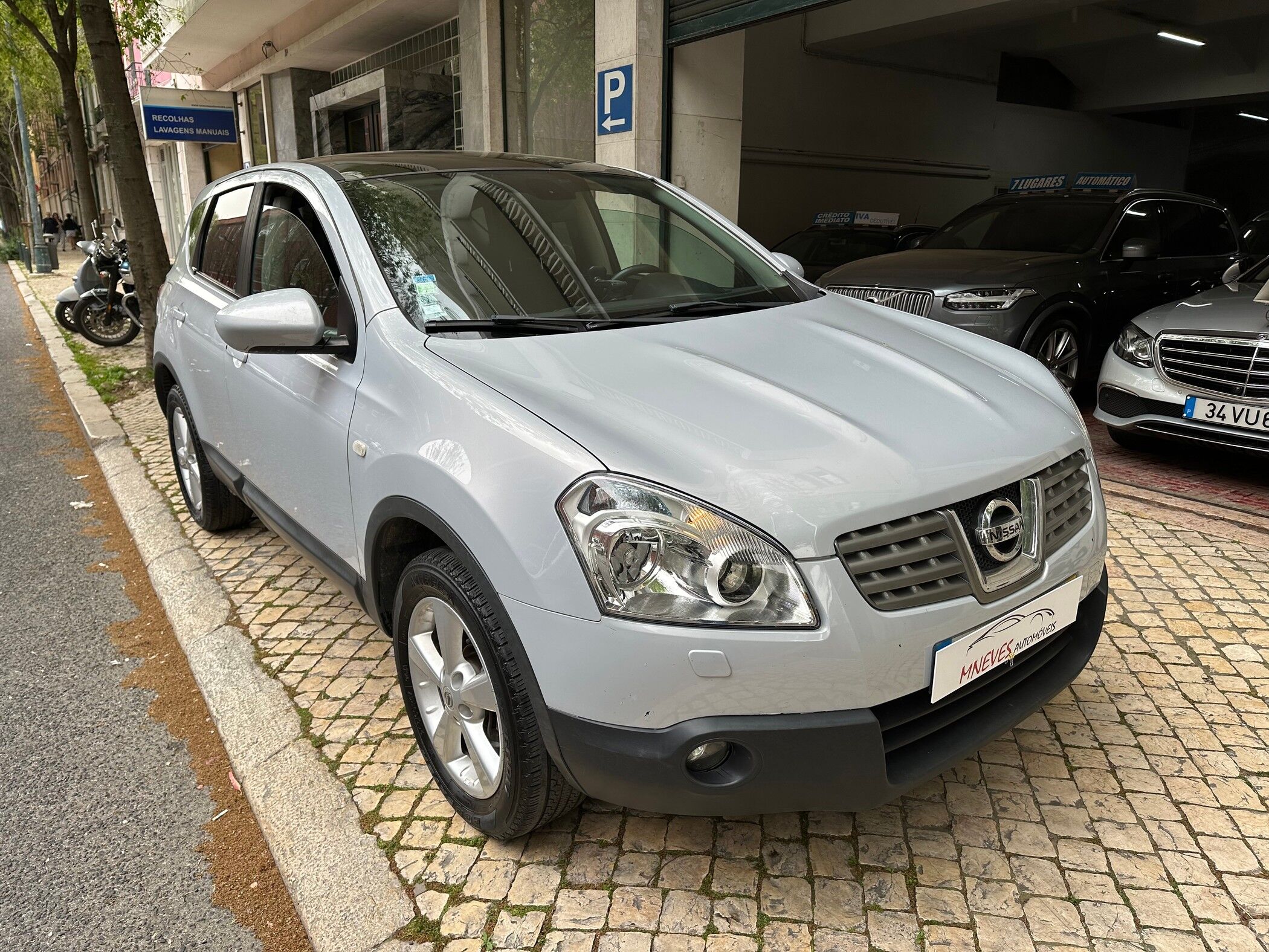 Nissan Qashqai 1.5 dCi Acenta 17 FPD com 188 000 km por 8 000 € MNeves Automóveis | Lisboa