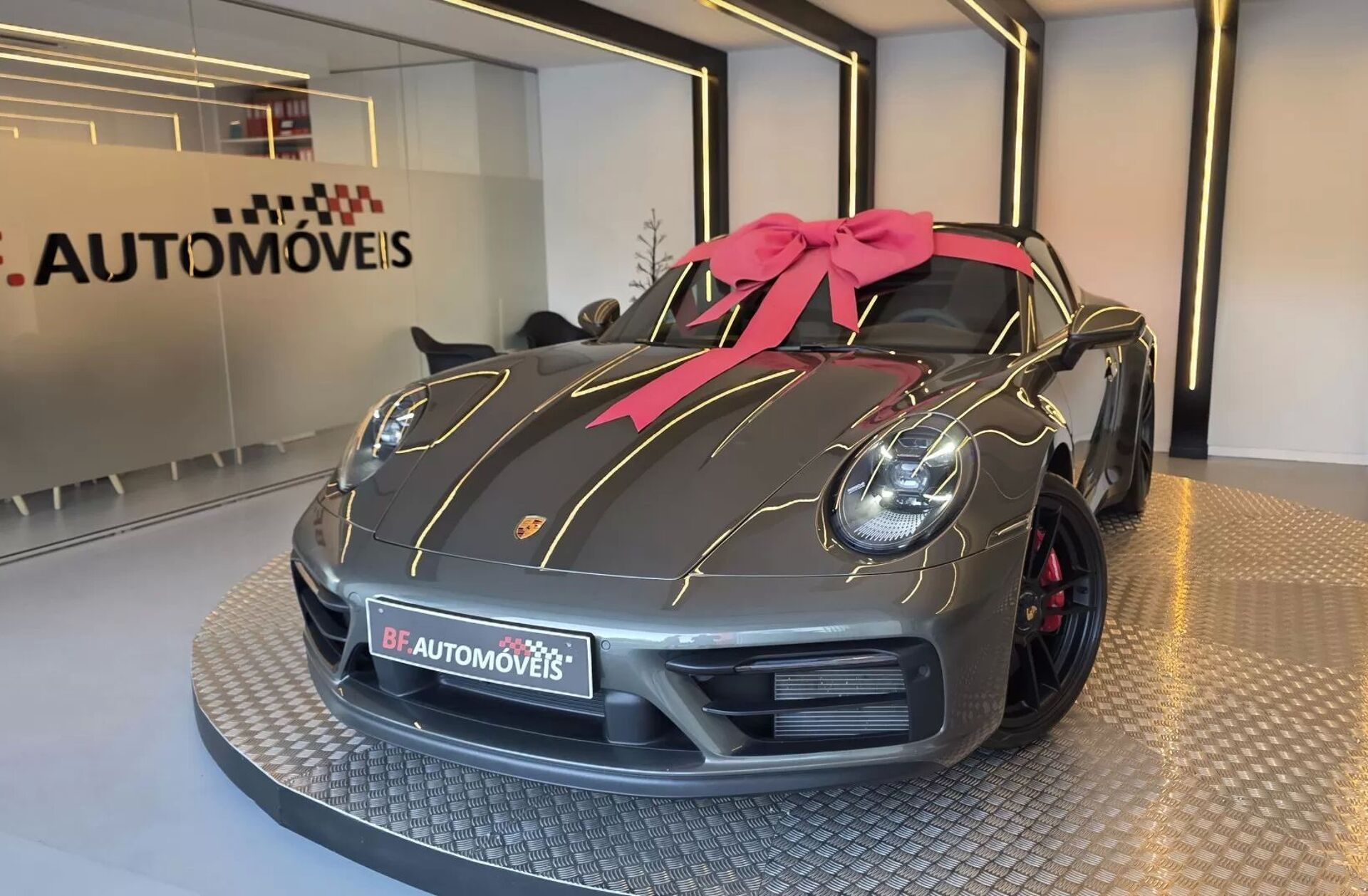 PORSCHE 911 Targa 4 GTS PDK