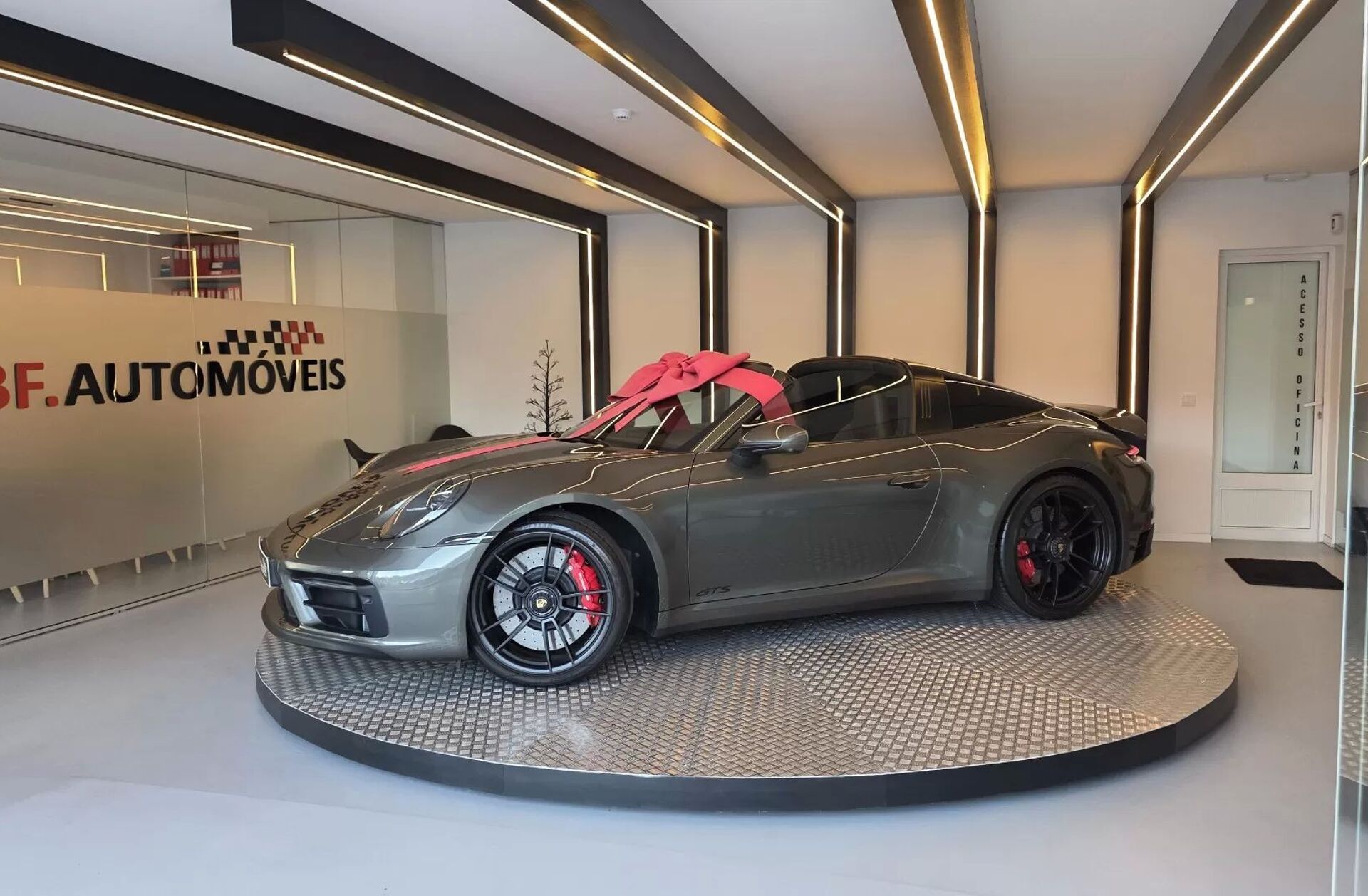 PORSCHE 911 Targa 4 GTS PDK