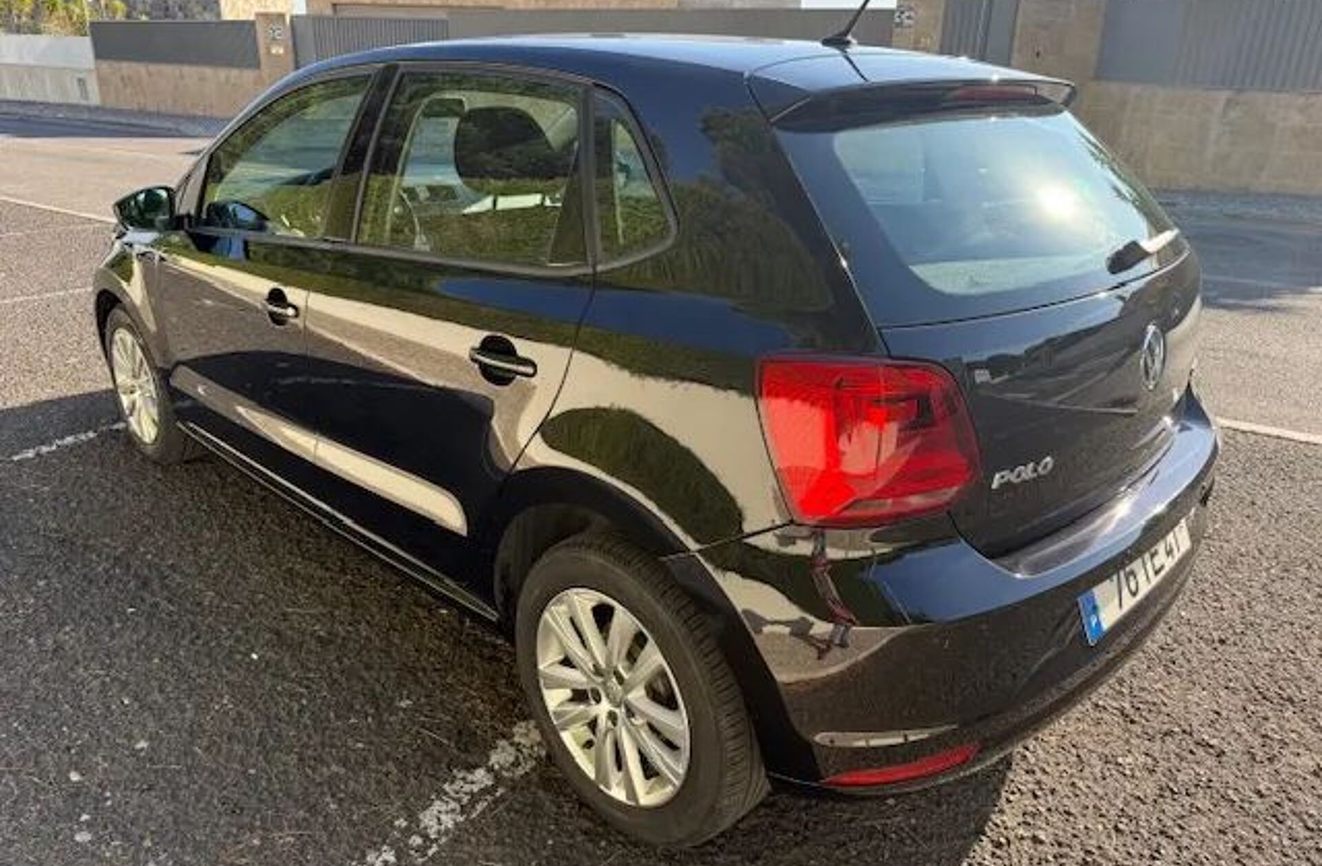 VOLKSWAGEN Polo 1.0 Confortline