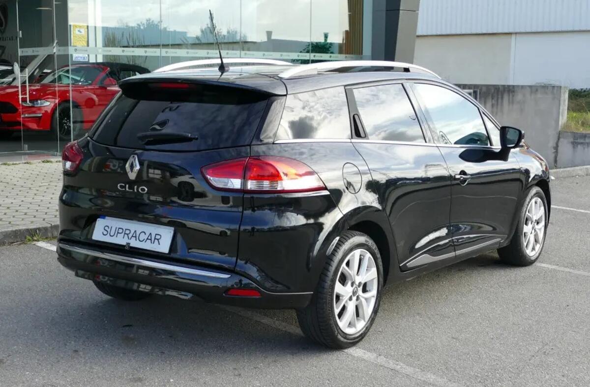 RENAULT Clio 1.0 TCe Intens CVT