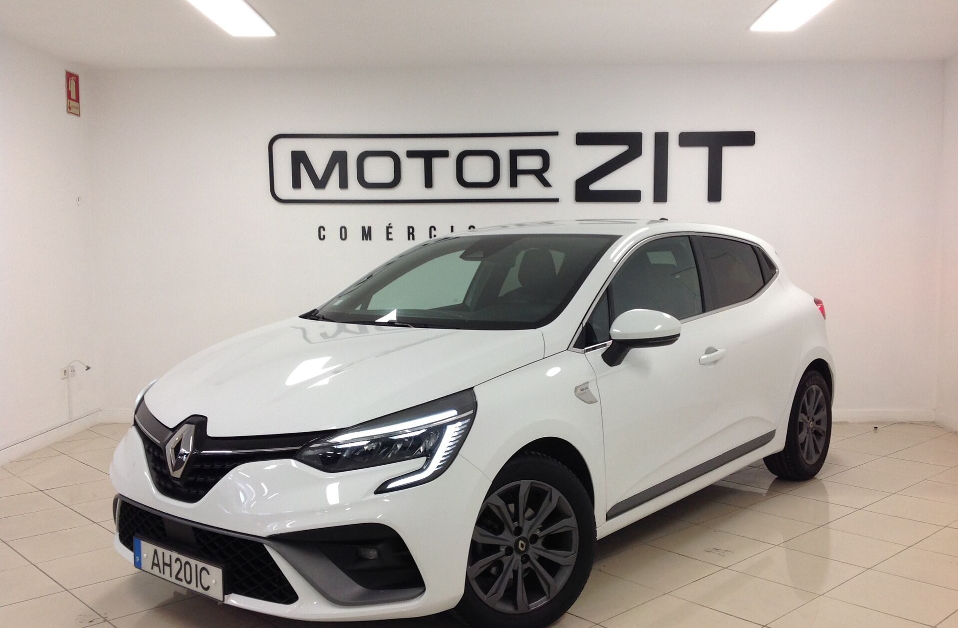 RENAULT Clio 1.0 TCe RS Line