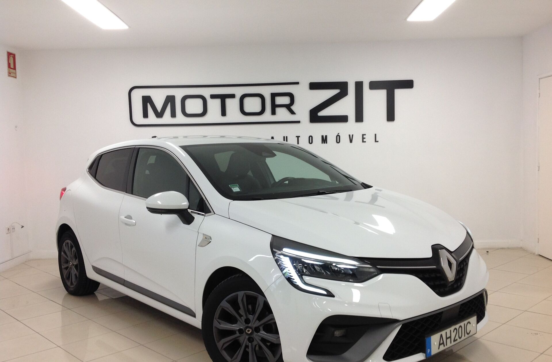 RENAULT Clio 1.0 TCe RS Line
