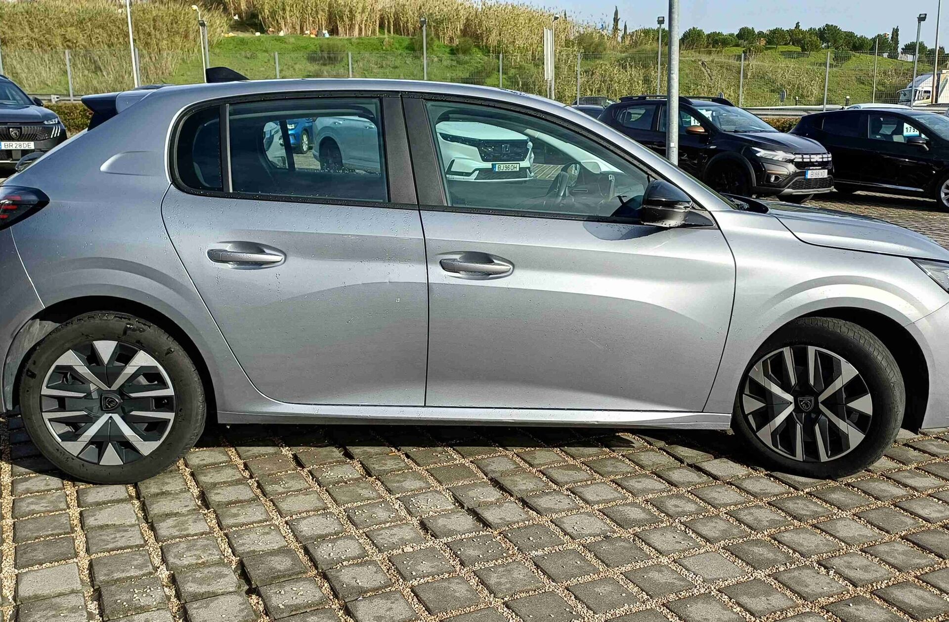 PEUGEOT 208 1.2 PureTech Active